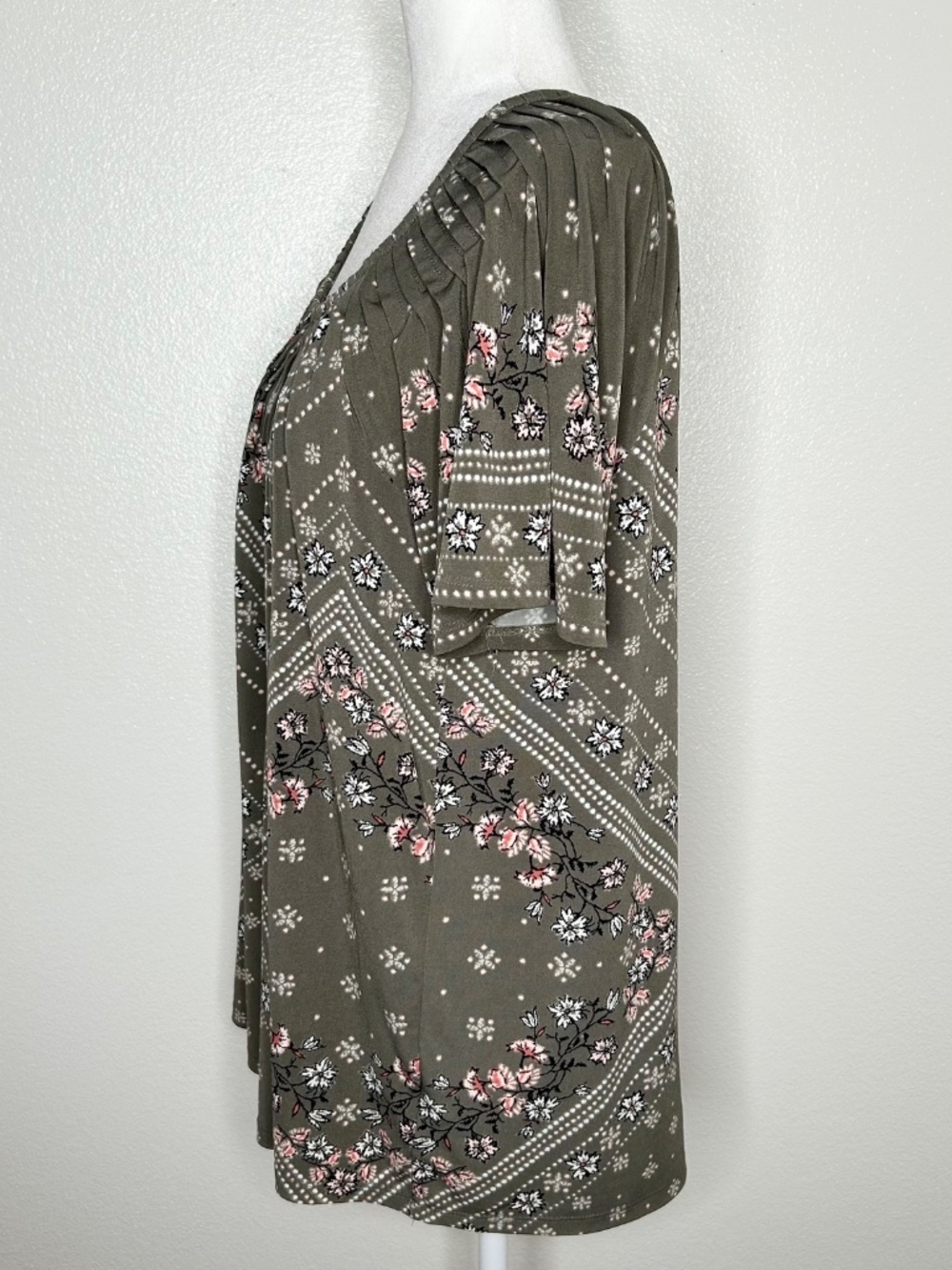 Style & Co Womens Gray Floral Pleated Jersey Top Flutter Sleeve Plus Size 1X EUC - Picture 5 of 10